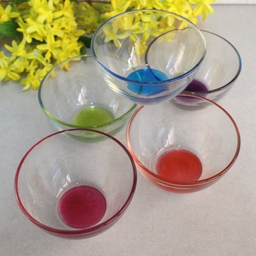 Салатниця скляна гладка з кольоровим дном ОСЗ Лак Мікс 16 см (8391) ОСЗ