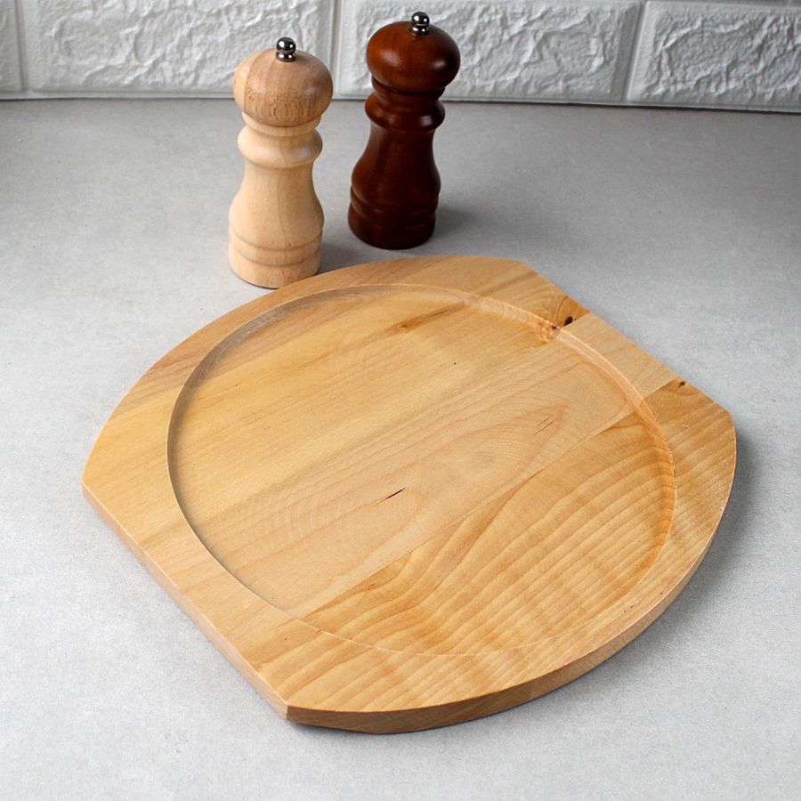 Чавунна сковорода для подачі на дерев'яній таці 25 см Kamille Kamille
