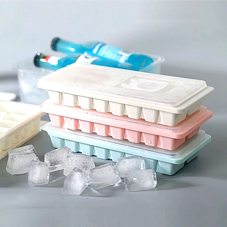 Пластиковая форма для льда с крышкой на 12 ячеек Dunya Plastic