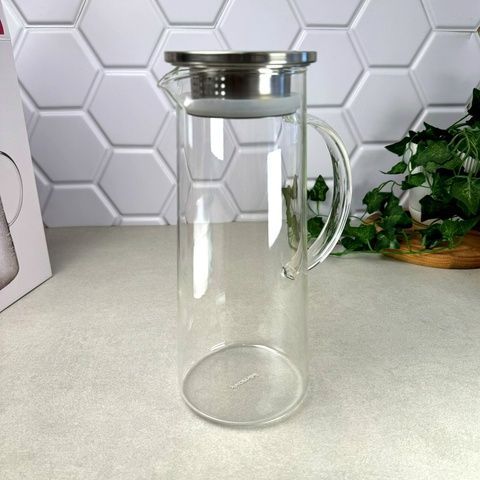 Глечик скляний з металевою кришкою-фільтром 1200 мл Kamille Kamille
