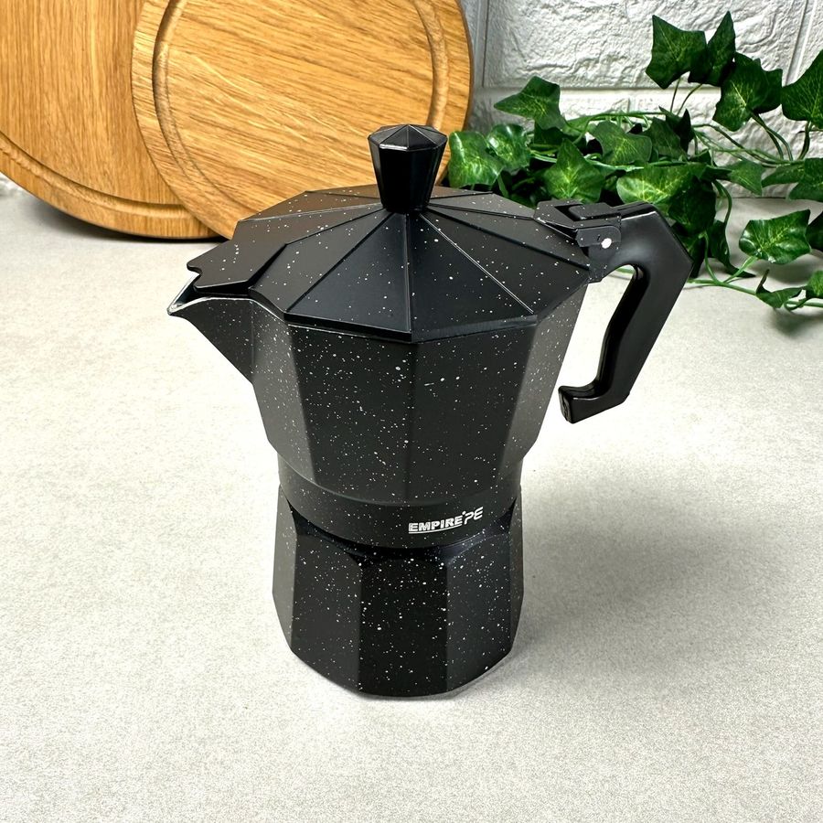 Чорна гейзерна кавоварка 3 порції EM6602 Empire