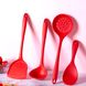 Набор красных кухонных принадлежностей из жаростойкого силикона