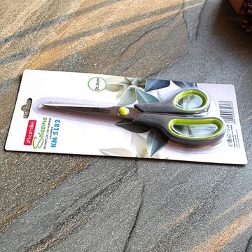 Ножиці універсальні 21.5 см із нержавіючої сталі з пластиковими ручками Kamille