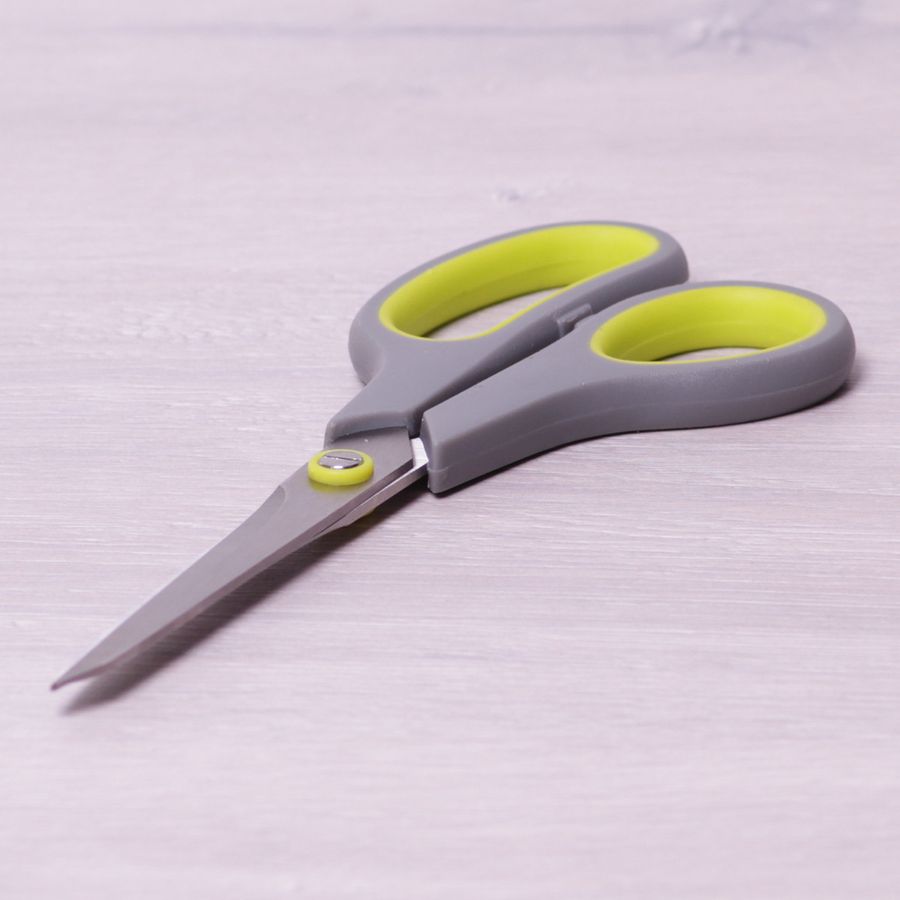 Ножиці універсальні 21.5 см із нержавіючої сталі з пластиковими ручками Kamille