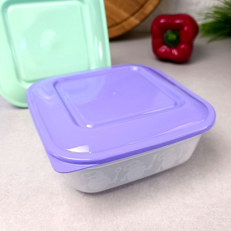 Квадратный пластиковый контейнер для пищевых продуктов 0.7л Полимерагро