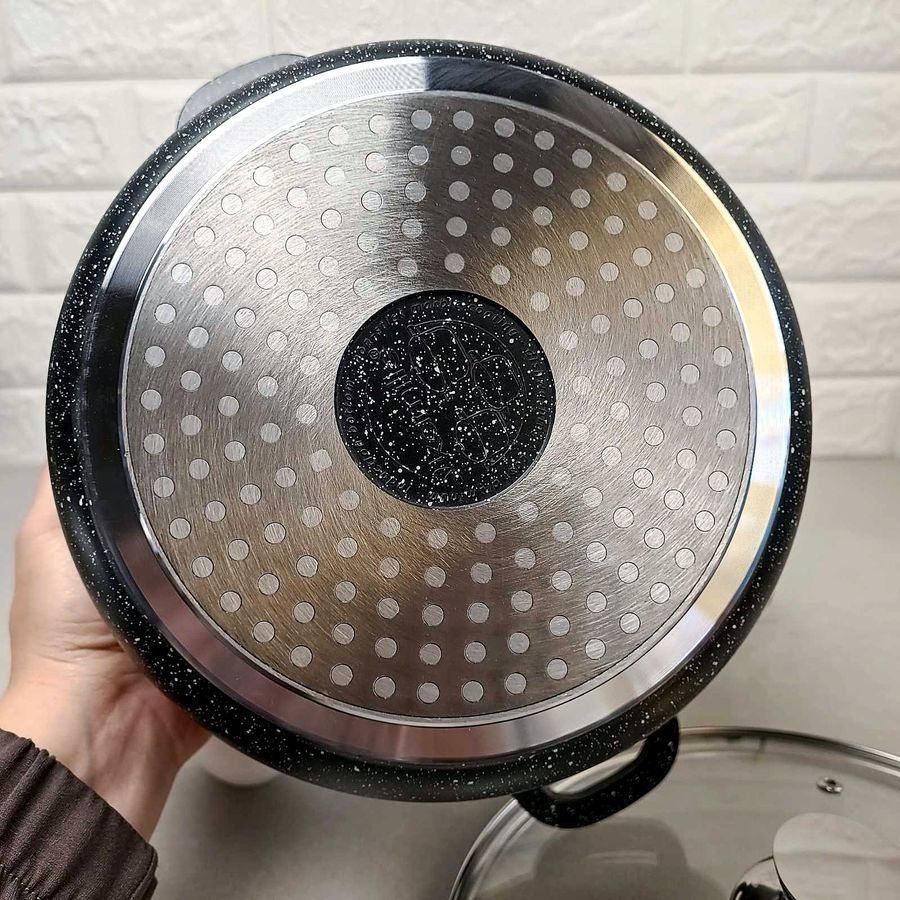 Чёрная чудо-кастрюля с антипригарным гранитным покрытием 4.5 л для всех типов плит Kamille