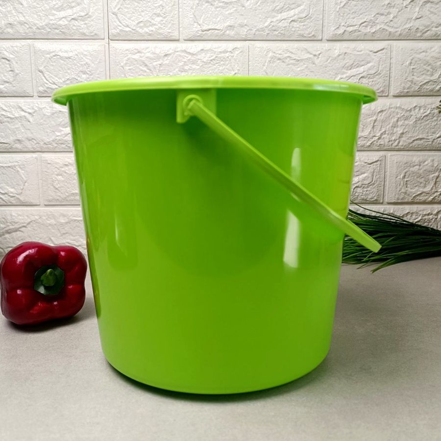 Стандартное хозяйственное пластиковое ведро без крышки 8л оливкового цвета Алеана