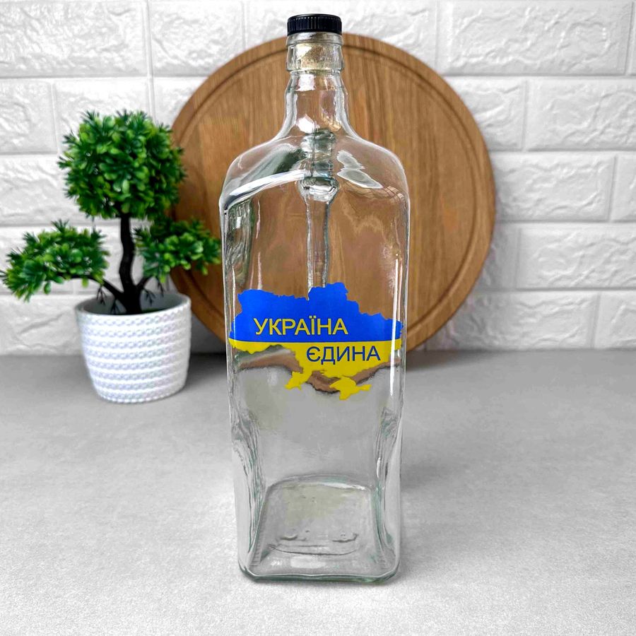 Скляна пляшка з ручкою 1.5 л для вина, самогону Україна Hell