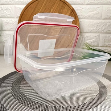 Универсальный пластиковый контейнер с прорезиненной крышкой и ручками-зажимами 2.3 л, FRESHBOX Ал-пластик Ал-Пластик