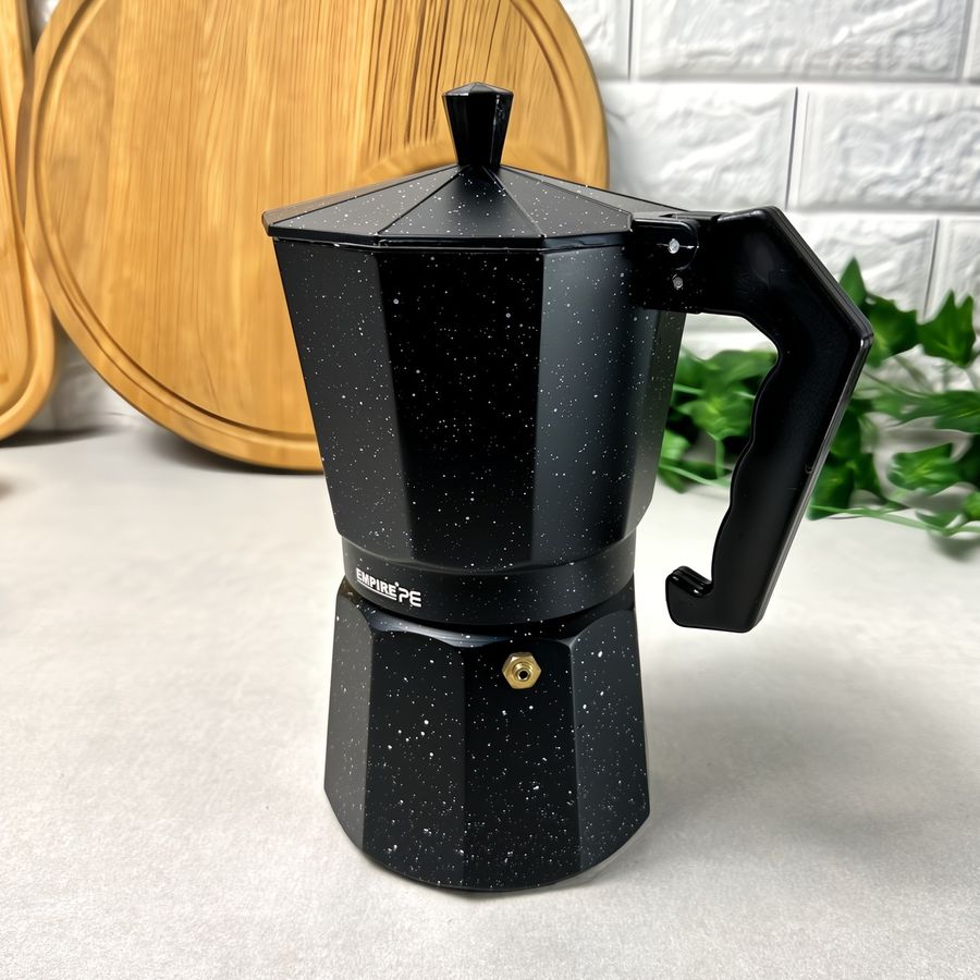 Чёрная гейзерная кофеварка 9 порций EM6604 Empire