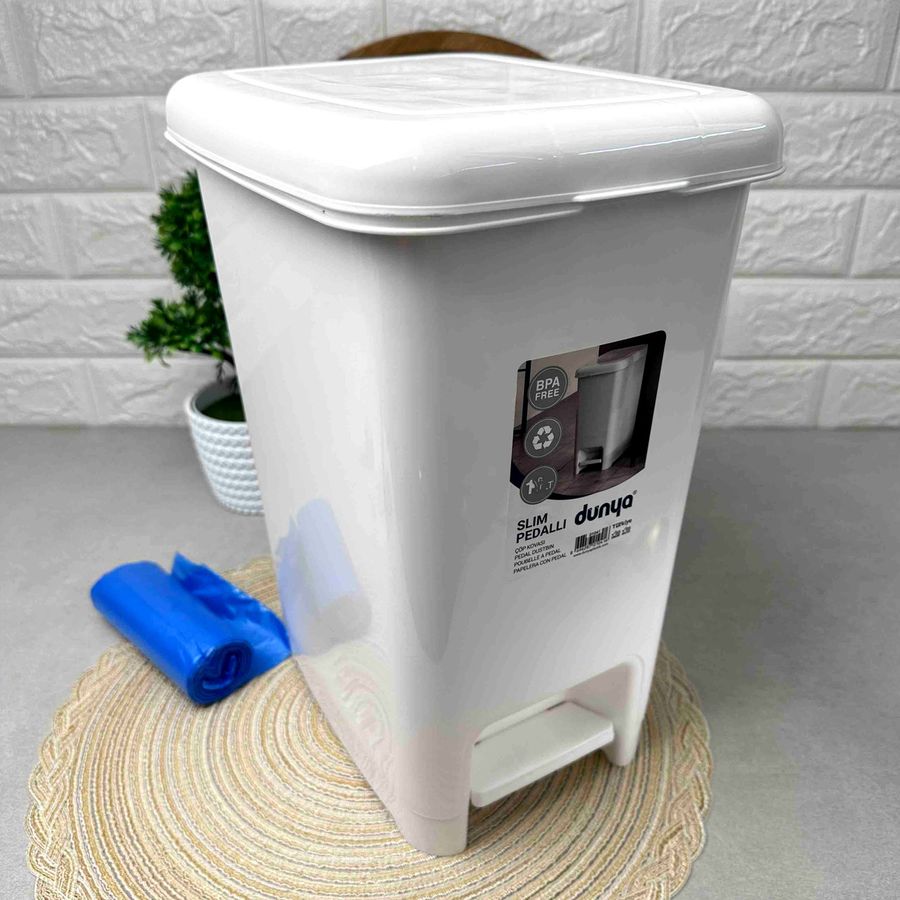Белое педальное мусорное ведро с фиксатором мусорных пакетов 15 л Слим 01042 Dunya Dunya Plastic