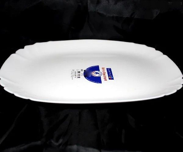 Овальне біле блюдо з хвилястими кутами Luminarc Lotusia 340х230 мм (L2352) Luminarc