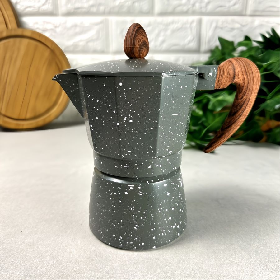 Невелика гейзерна алюмінієва кавоварка на 3 чашки А-Плюс
