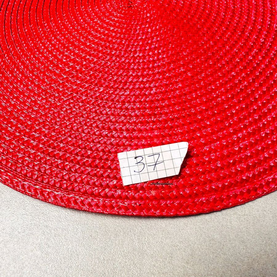 Круглая красная сервировочная салфетка из ПВХ 38 см (К-37) Hell