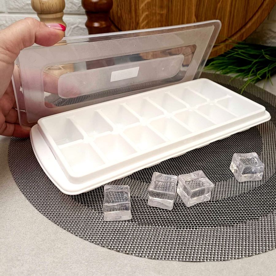 Пластиковая форма для льда с крышкой на 14 ячеек Dunya Plastic