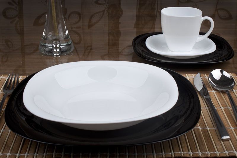 Столовый сервиз черно-белый с квадратными тарелками Luminarc Carine Black/White 30 предметов (N1500) Luminarc