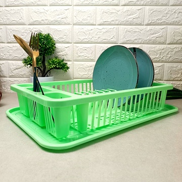 Салатова пластикова тарілосушарка з осередками для сушіння столових приладів та зливним піддоном Efe plastics