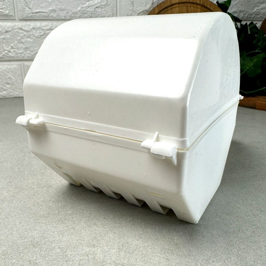 Білий пластиковий настінний тримач для туалетного паперу Волга Без бренда