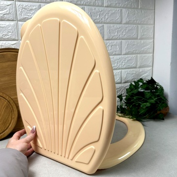 Бежевая крышка+сиденье для унитаза Ромашка Efe plastics