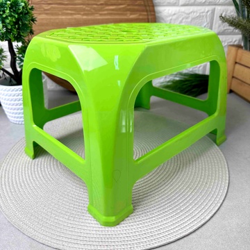 Стійкий пластиковий табурет для малюків Зелений Крихітка Алеана
