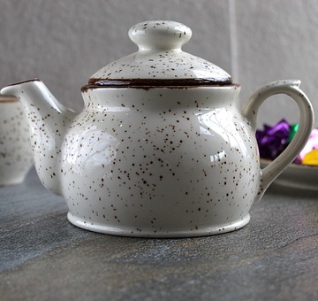 Заварочный чайник фарфоровый под мрамор Kutahya Porselen Atlantis 540 мл (CR3754) Kutahya Porselen