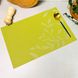 Оливкові серветки-підкладки під тарілку на стіл з квітами 30х45см (13-В)