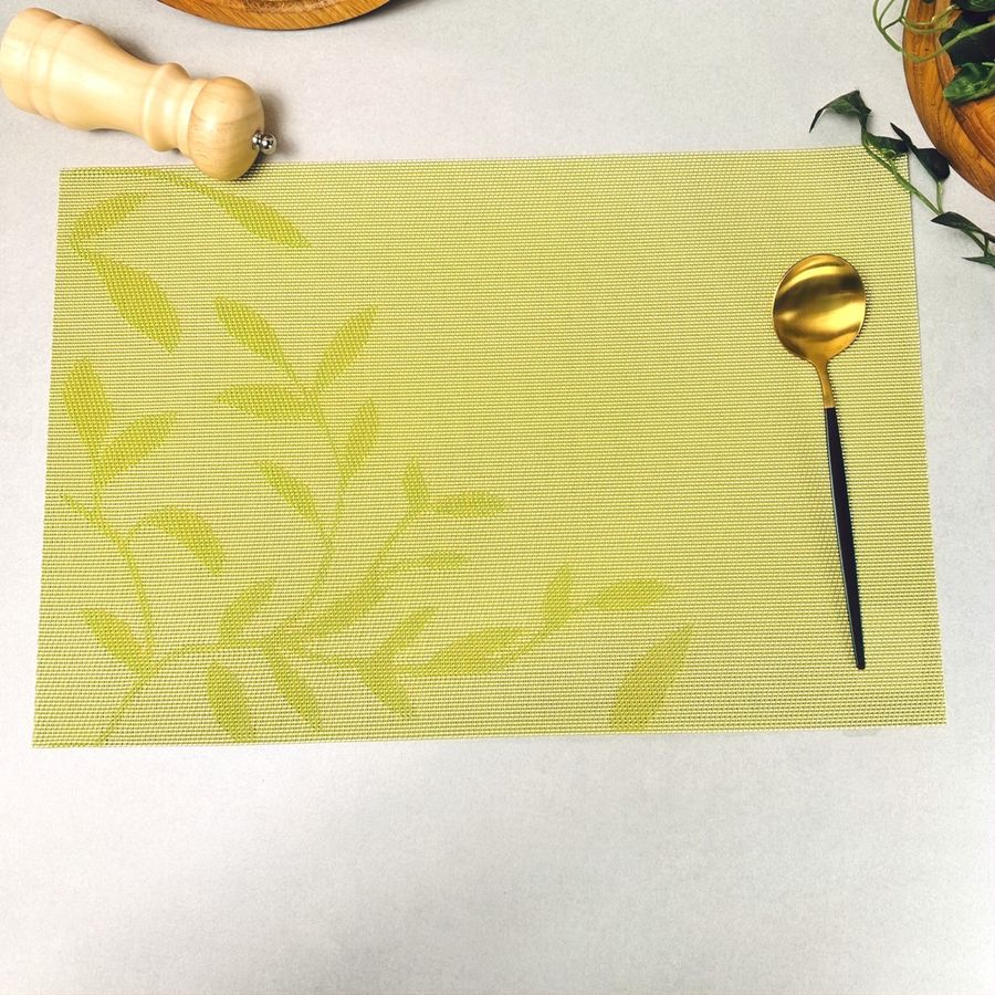 Оливкові серветки-підкладки під тарілку на стіл з квітами 30х45см (13-В) Hell