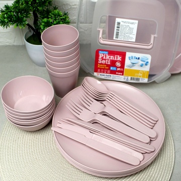 Большой набор пластиковой посуды для пикника пудра на 6 персон 38 предмета Plastar Pak