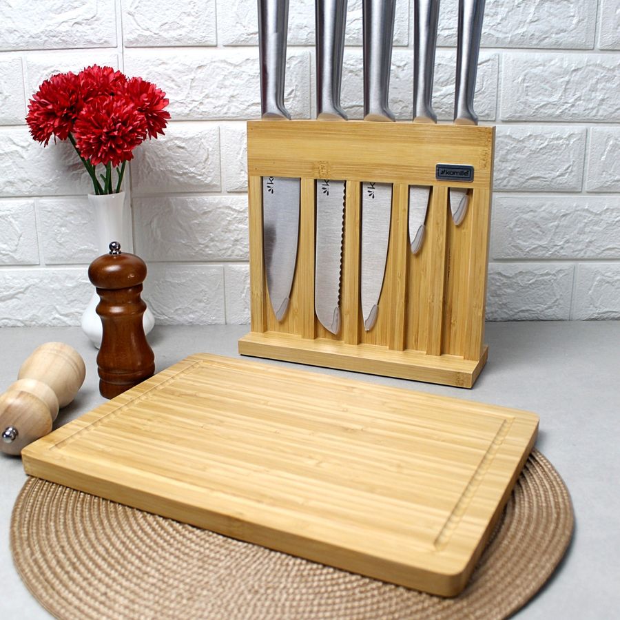 Набір кухонних ножів з обробною дошкою на дерев'яній підставці Kamille