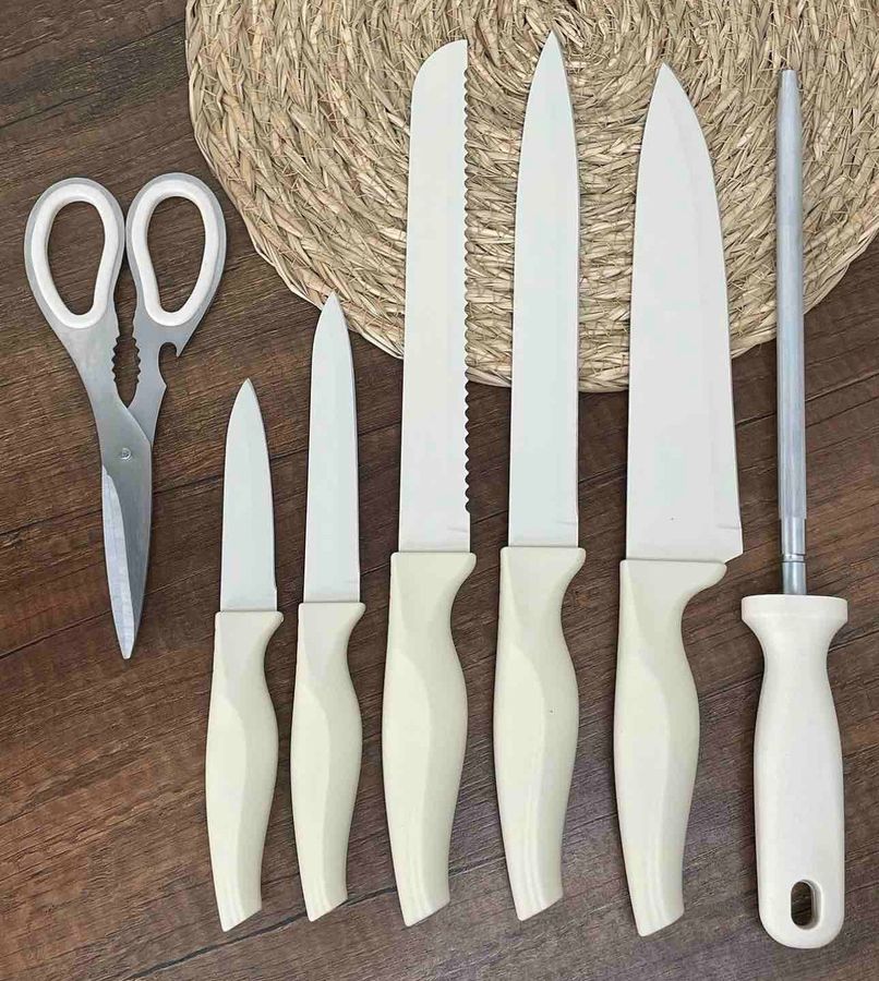Набір кухонних ножів з ножицями 8 предметів на підставці Milk Bohmann
