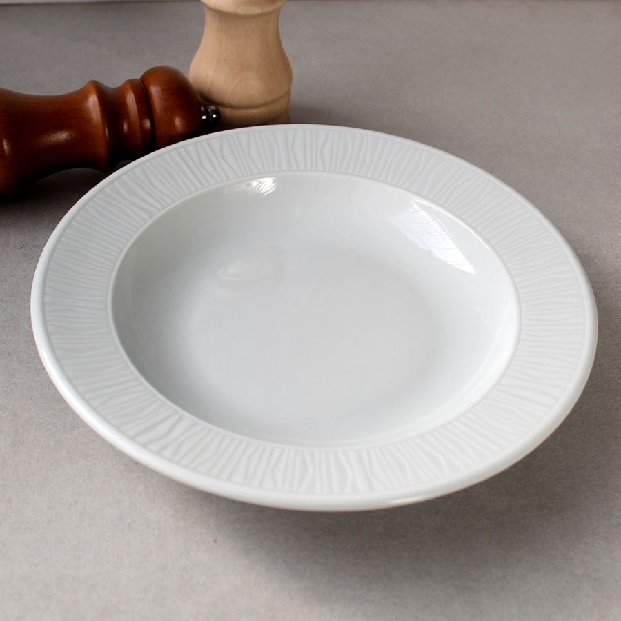Белая глубокая фарфоровая тарелка Kutahya Porselen Emotion 220 мм (EM2122) Kutahya Porselen
