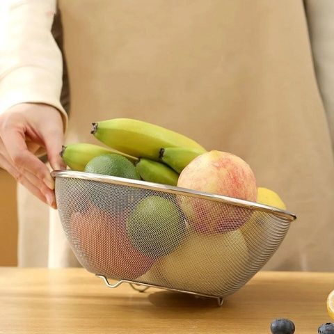 Друшляк з нержавіючої сталі 22 см на підставці без ручок GK
