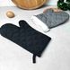 Чорна тканинна рукавичка-прихватка для гарячого