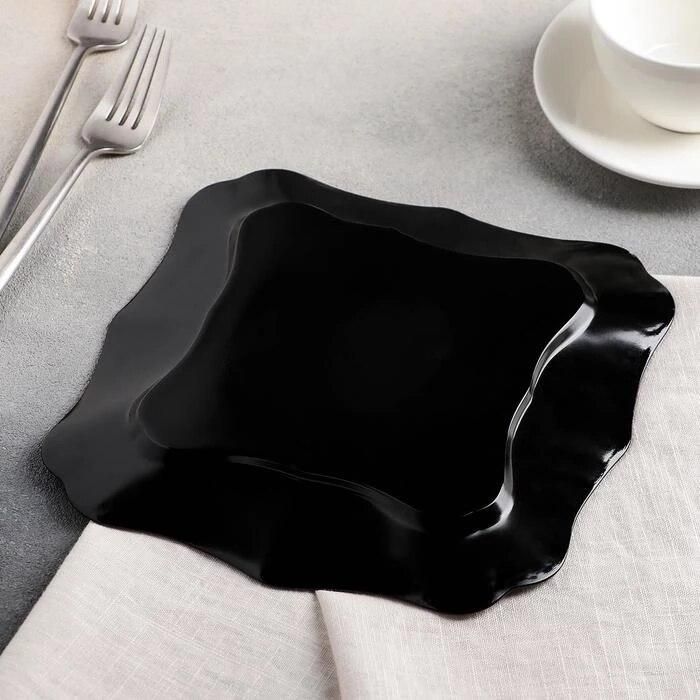 Чёрная волнистая тарелка 26 см Люминарк Аусентик (Authentic Black) Luminarc