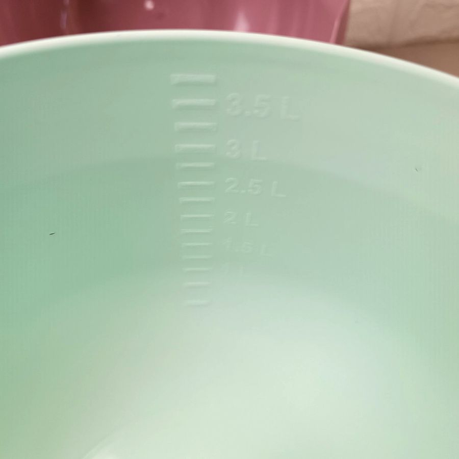 Пластикова кухонна миска для міксера 3.75 л Алеана