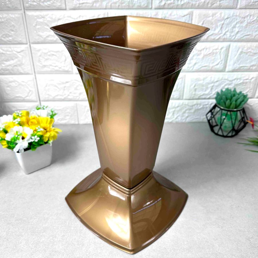 Золотистая универсальная напольная пластиковая ваза 30см Ламела Ламела
