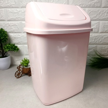 Компактне відро для сміття з поворотною кришкою 10 л ніжно-рожевого кольору Алеана
