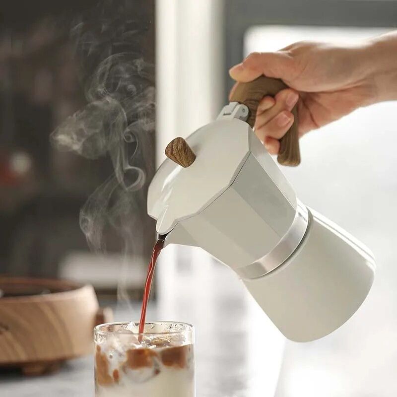 Гейзерна кавоварка 9 порцій Кремова Без бренда