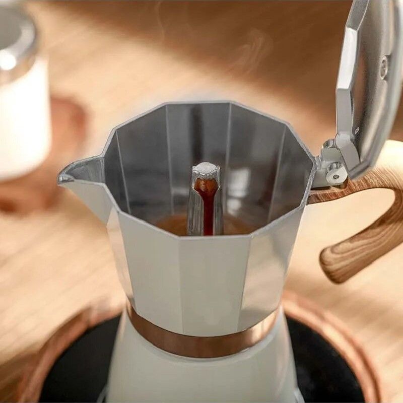 Гейзерна кавоварка 9 порцій Кремова Без бренда